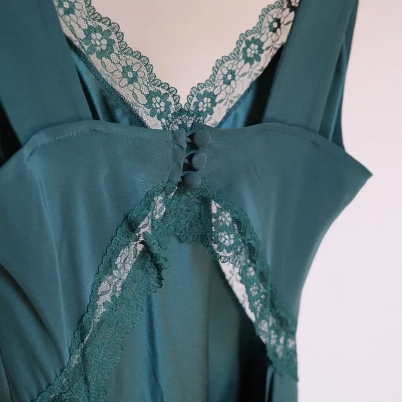 Reformation green silk and lace Provence dress - Picture 7 of 8